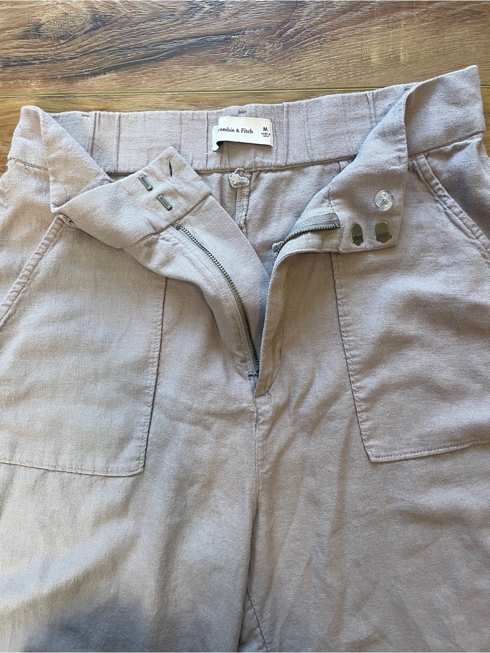 Abercrombie & Fitch Light Gray High-Rise Wide-Leg Pants - Picture 7 of 9